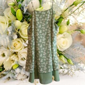 Style Dome NWT large, adjustable spaghetti straps green floral flowy dress.